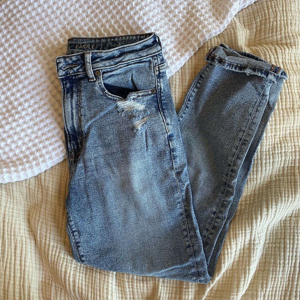 AE acid wash mom jeans (stretchy)